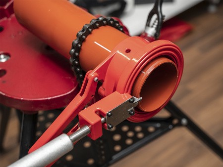 Устройство для резки и снятия фаски V-CUT110, применение